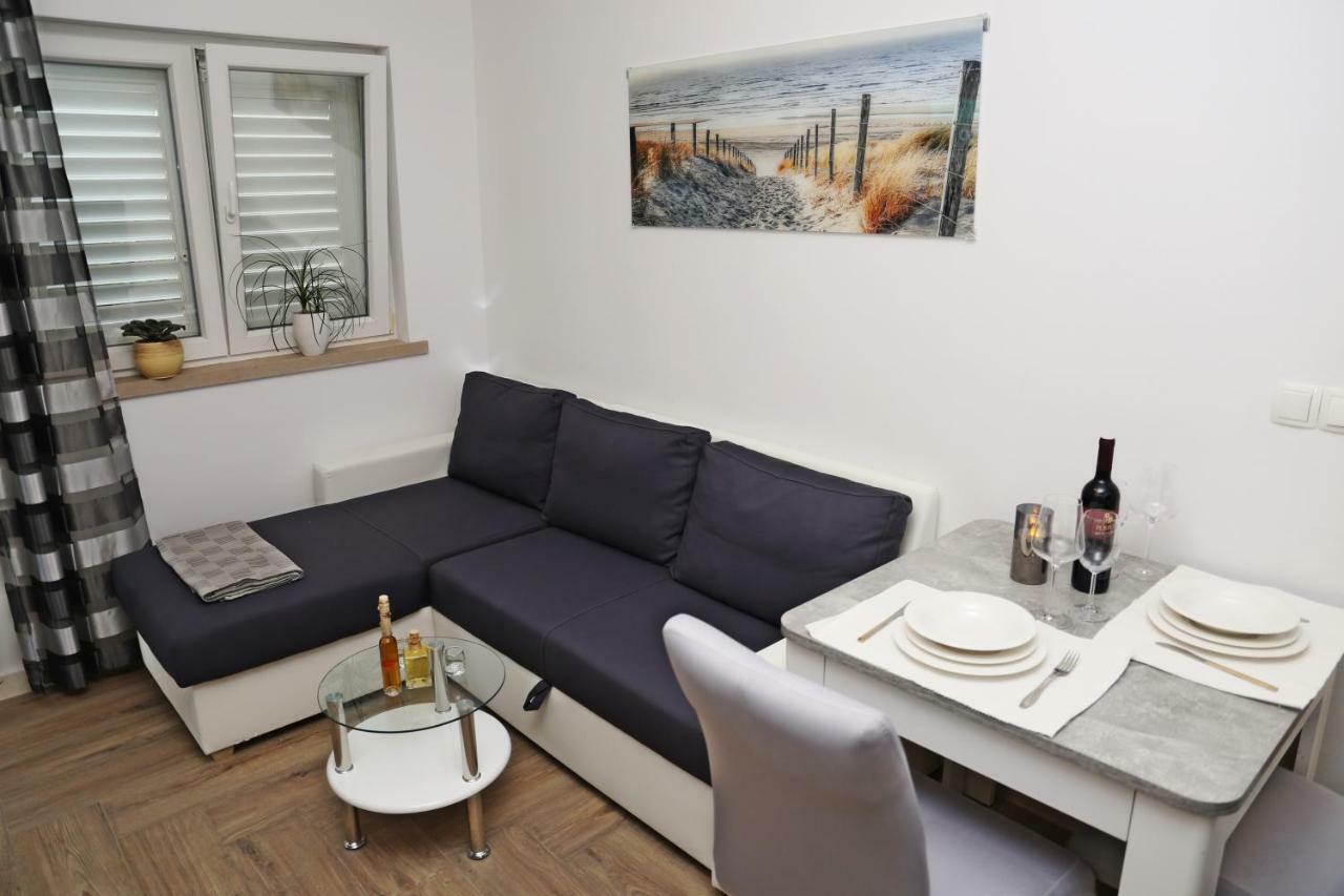 Apartment R&M Lumbarda Exteriör bild